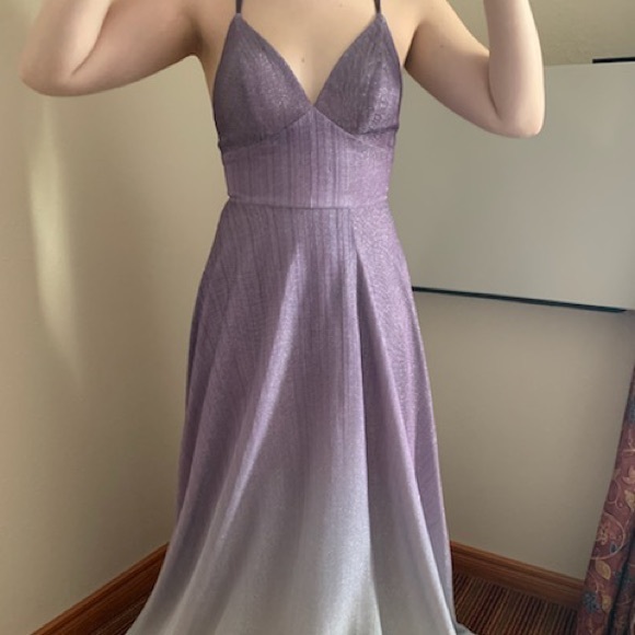 Madison James prom gown, size 4. Lavender colour, very sparkly all over. - Picture 4 of 6